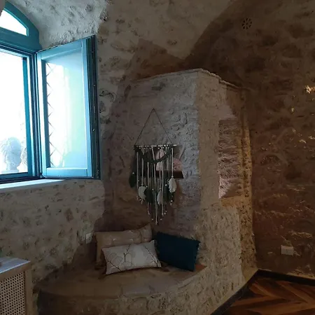 Feriehus La Luna Nel Pozzo Gerace