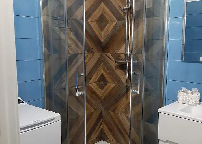 La Luna Nel Pozzo 杰拉切